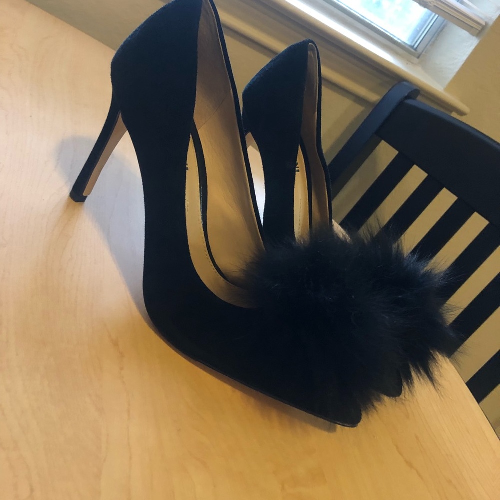 Gianni Bini Pom Pom Pump